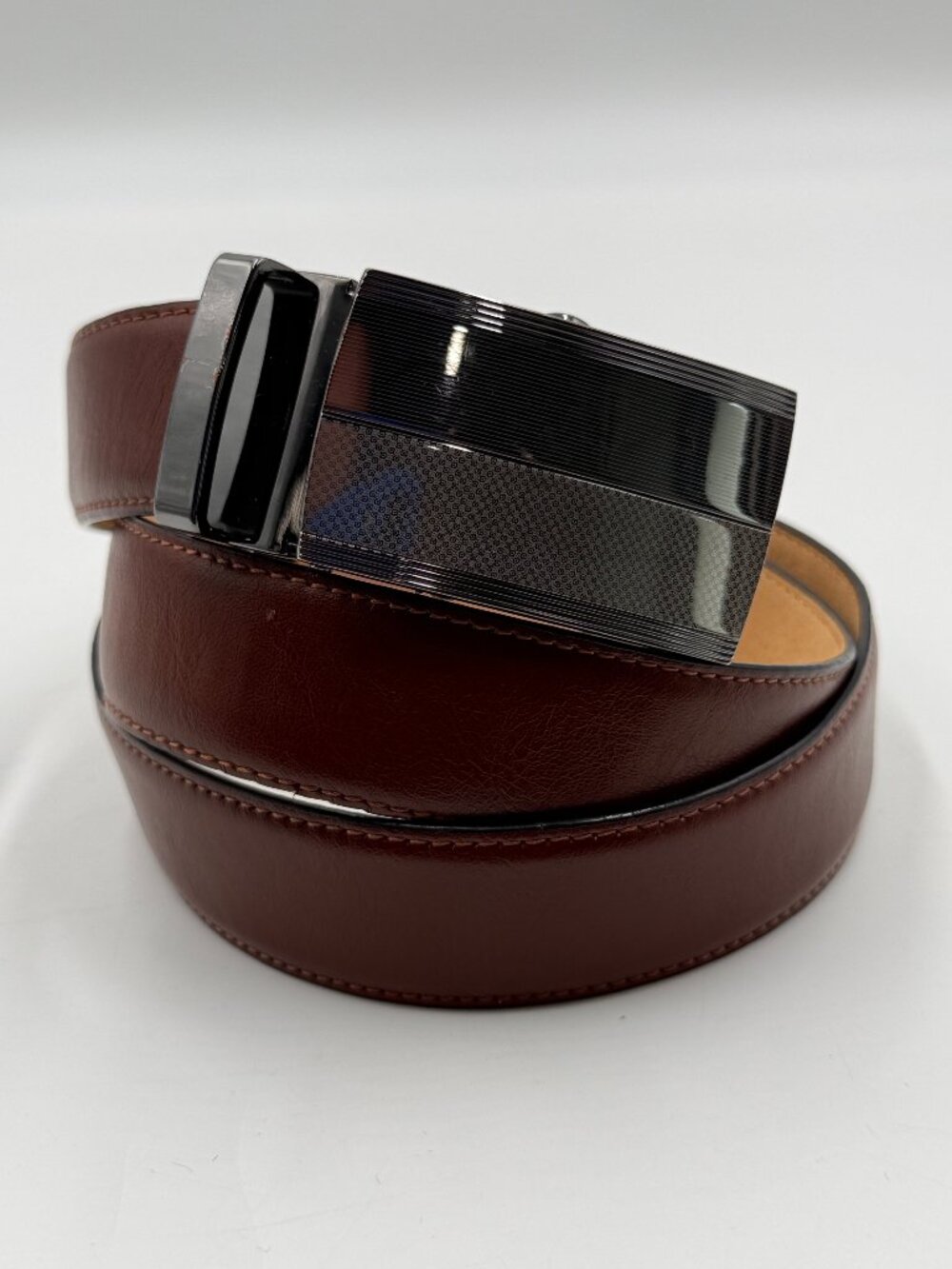 Simons Genuine Leather Ratchet Belt Brown Fits up to 40" Waist No Holes 1.25" W